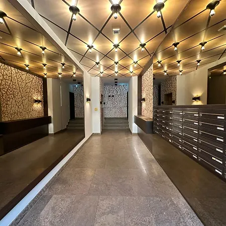 Either Private 2b2b Or Shared 1b1b, Luxury, Bright, Spacious Berlijn