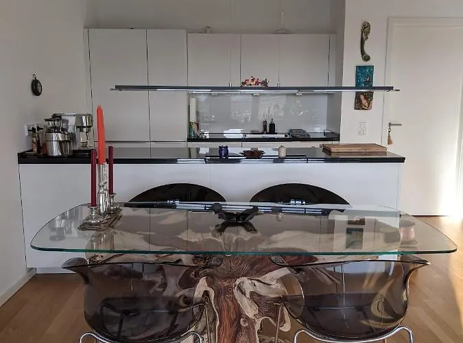 Either Private 2b2b Or Shared 1b1b, Luxury, Bright, Spacious Appartement Berlin