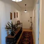 Either Private 2b2b Or Shared 1b1b, Luxury, Bright, Spacious * ברלין