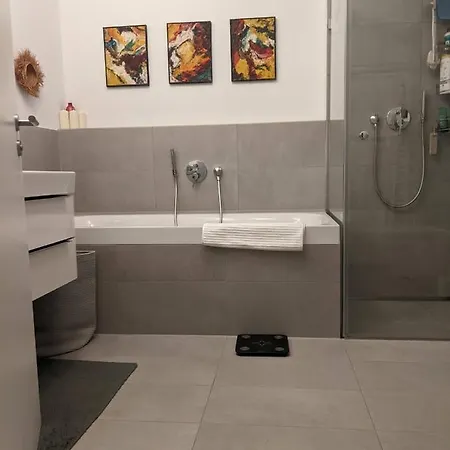 Διαμέρισμα Either Private 2b2b Or Shared 1b1b, Luxury, Bright, Spacious